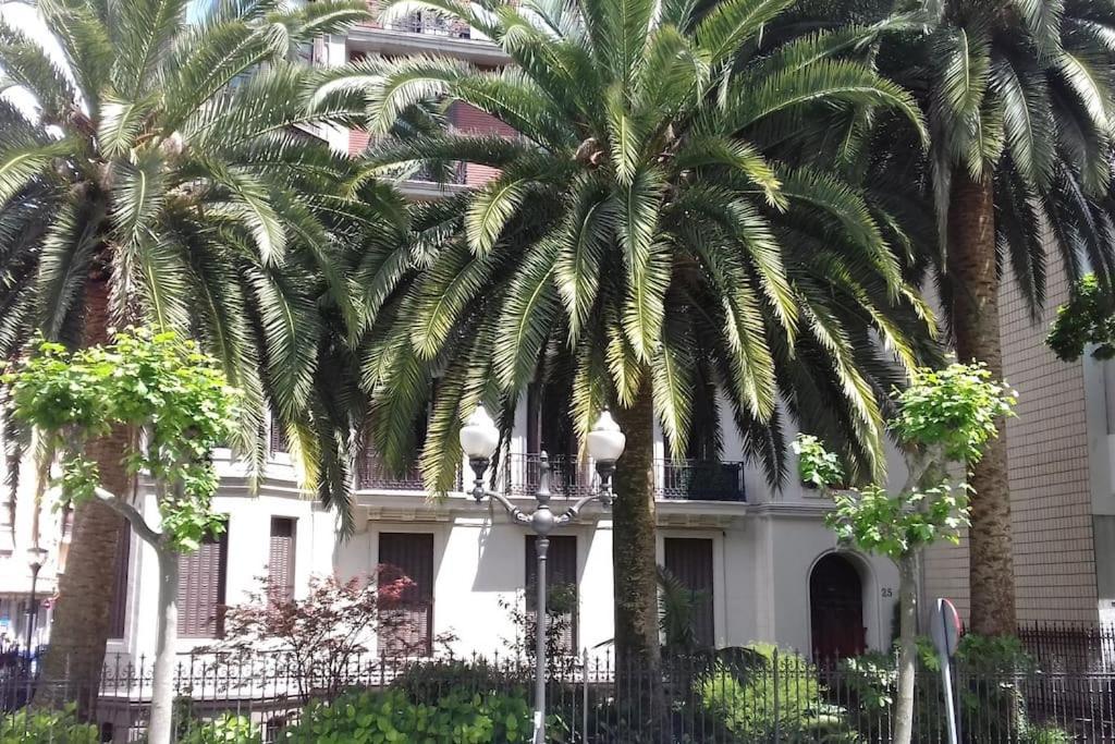 Coqueto Apartamento Frente Al Guggenheim Більбао Екстер'єр фото