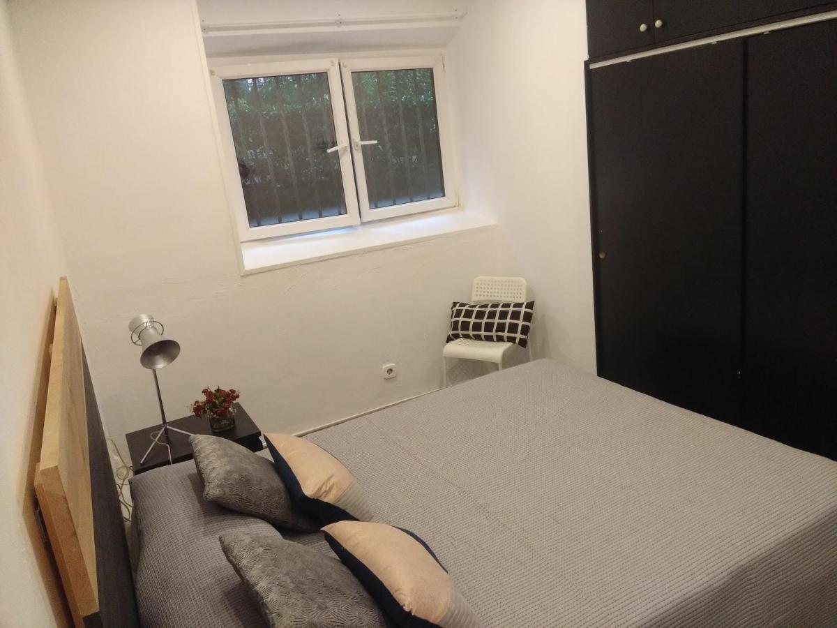 Coqueto Apartamento Frente Al Guggenheim Більбао Екстер'єр фото